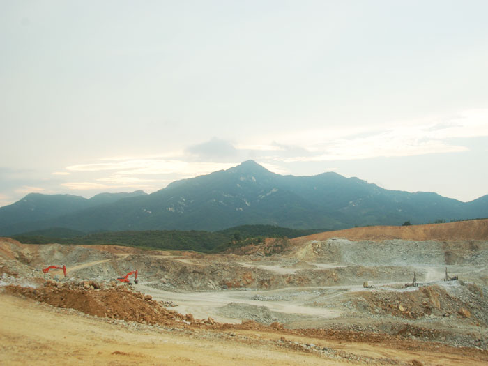 煙臺中嘉礦業宋家溝礦山石方爆破工程