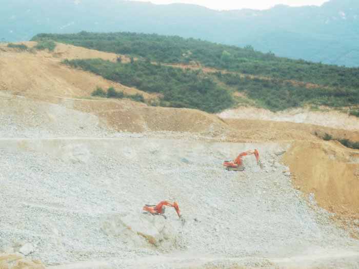 煙臺中嘉礦業宋家溝礦山石方爆破工程