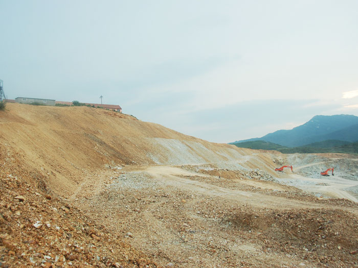 煙臺中嘉礦業宋家溝礦山石方爆破工程