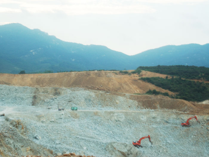 煙臺中嘉礦業宋家溝礦山石方爆破工程
